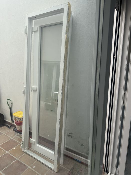 Porta de vidro com fechadura