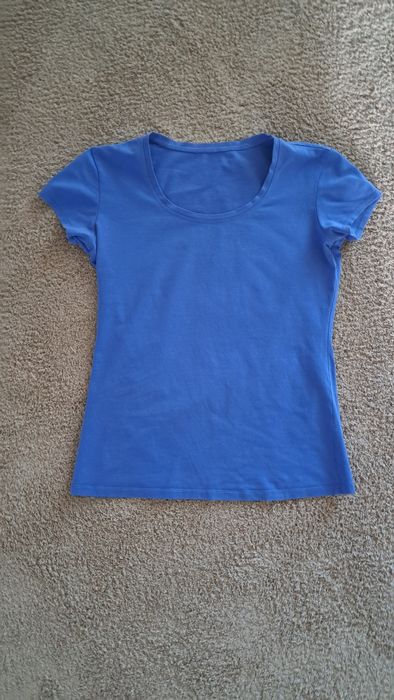 Niebieski T-shirt z elastanem