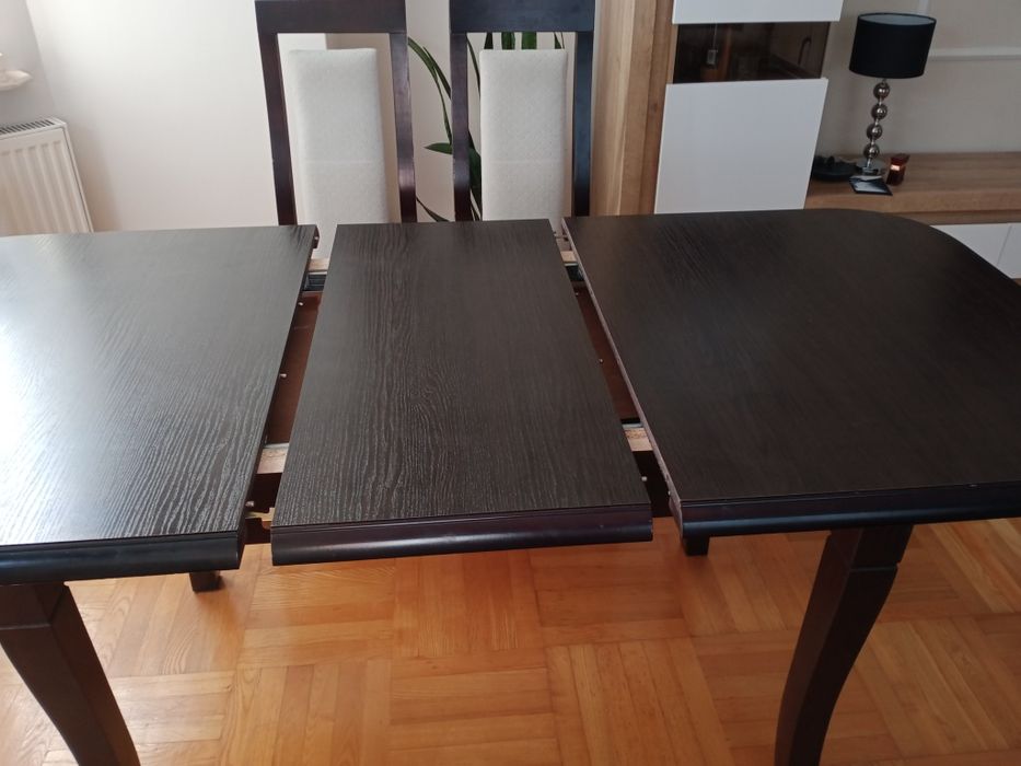 Sprzedam stół rozkładany z krzesłami