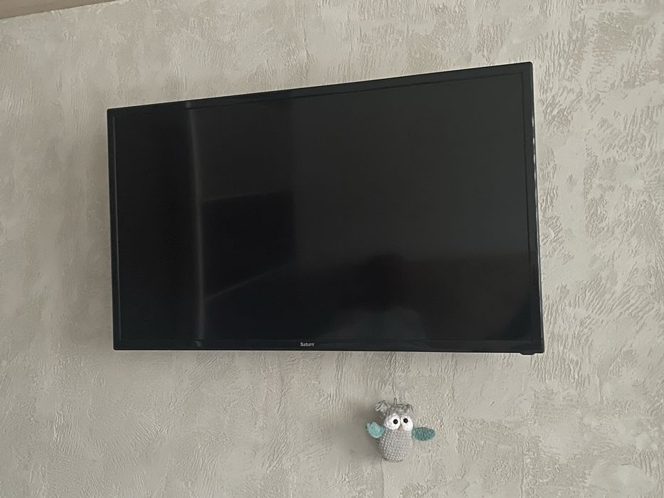 продам телевізор saturn led40fhd800ust2 40дюймів