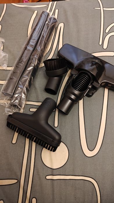 Продам аккумуляторный пылесос новый