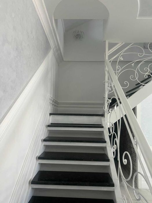 В продажу 2- поверховий сучасний будинок 2015 р.п