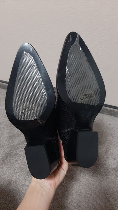 Шкіряні чоботи Zara, нові, розмір 36