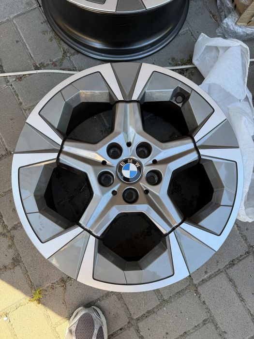 Диски bmw x1 u11 r18, 2024