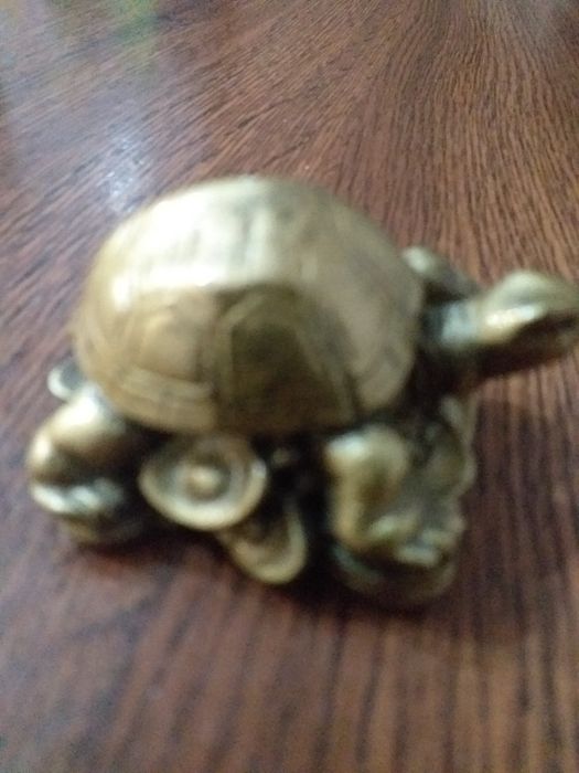 Продам статуєтку черепаха.