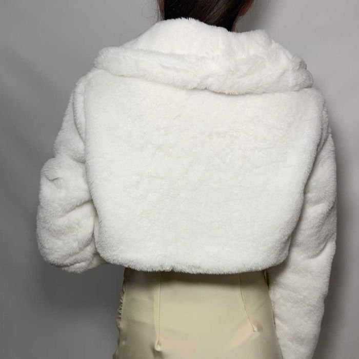 Весільні шубки / Білі шубки для нареченої