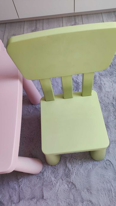 IKEA Zestaw stolik i 3 krzesełka MAMMUT pastelowe róż zieleń
