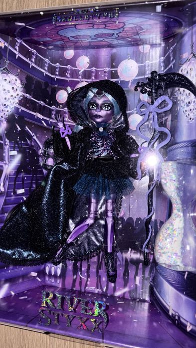 lalka monster high river styxx skullector