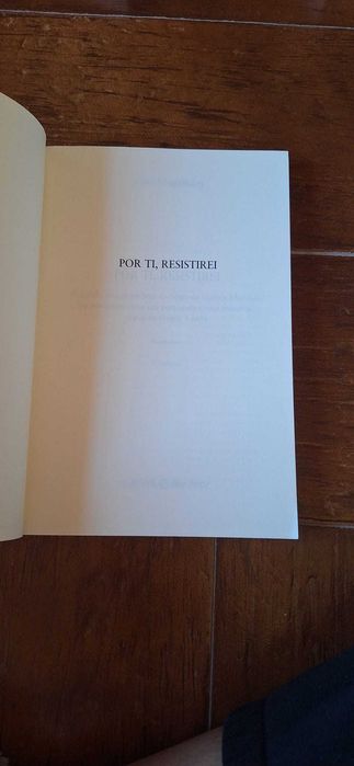 Livro "Por ti Resistirei"