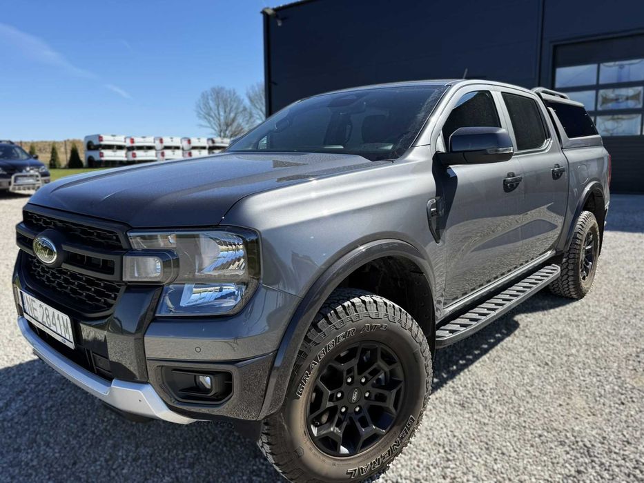 Zabudowa paki Hardtop Ford Ranger 2023+ Szyby uchylne
