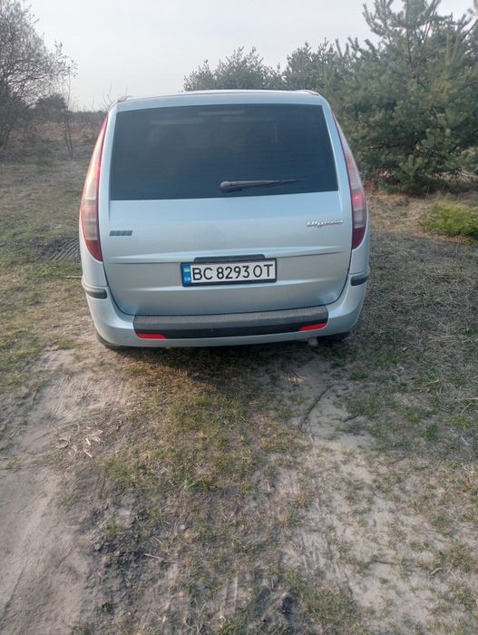 Фіат уліс2 2002р