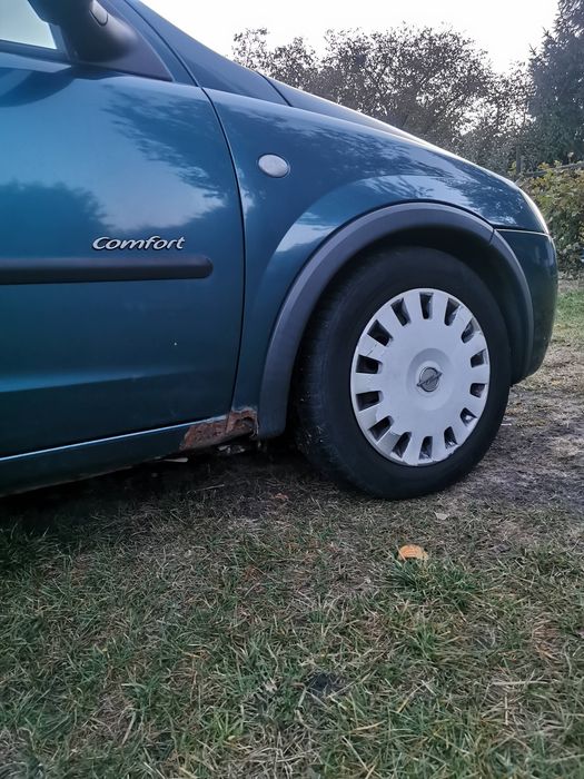 Opel Corsa C 2001  1.2 benzyna 5 drzwiowa