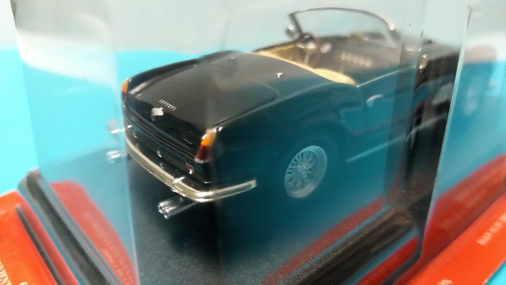 Ferrari 250 GT California (1957) - Miniatura IXO/Altaya à escala 1/43