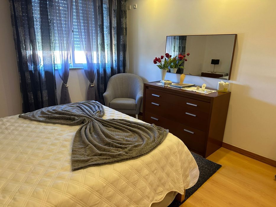 Imaculadas vendo duas mobilias de quarto como novas