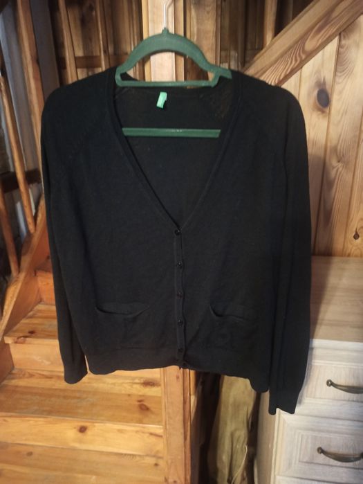 Czarny sweterek damski United Colors of Benetton r. M/L