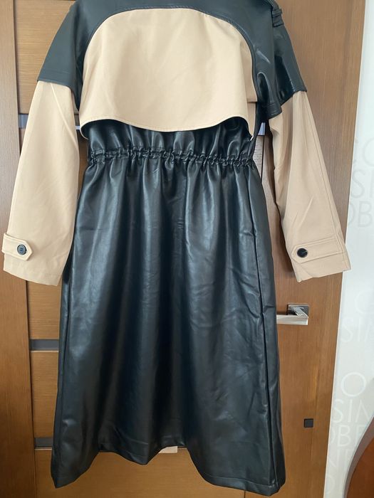 Płaszcz beżowy z ekoskórą