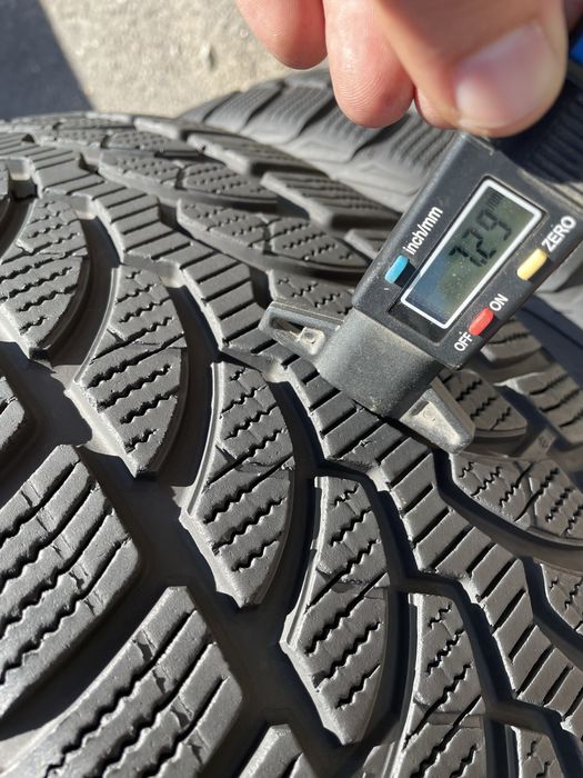 225/55 R16 Bridgestone Blizzak LM-32 / 2шт./ близько до нових / зима