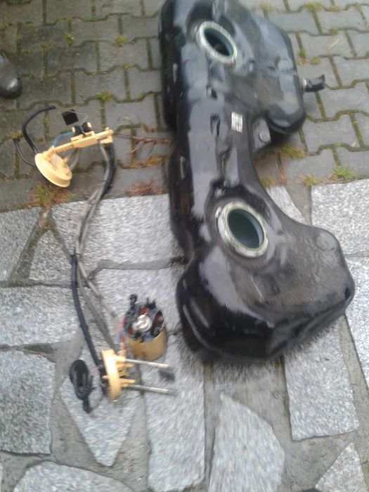 BMW 5 E60 E61 520d 525d 530d Bak Zbiornik Paliwa Diesel Pływak