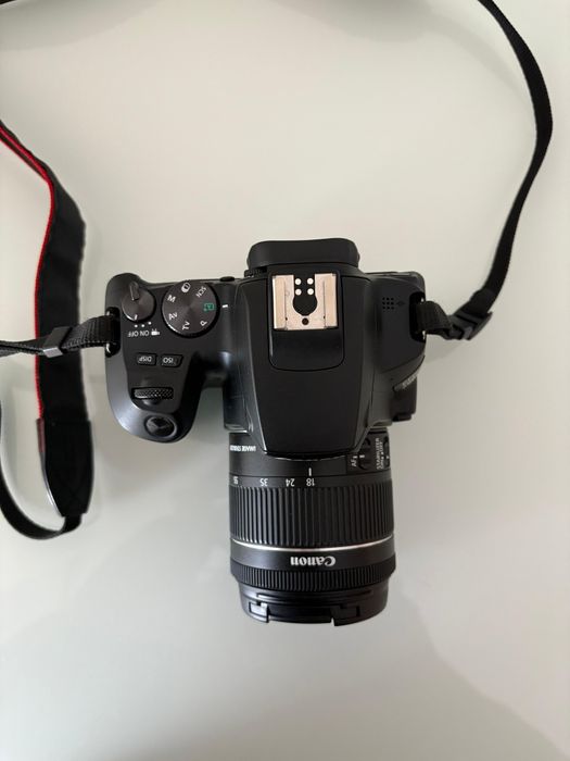 Kit Canon EOS 250D + EF-S 18-55mm f/4-5.6 IS STM