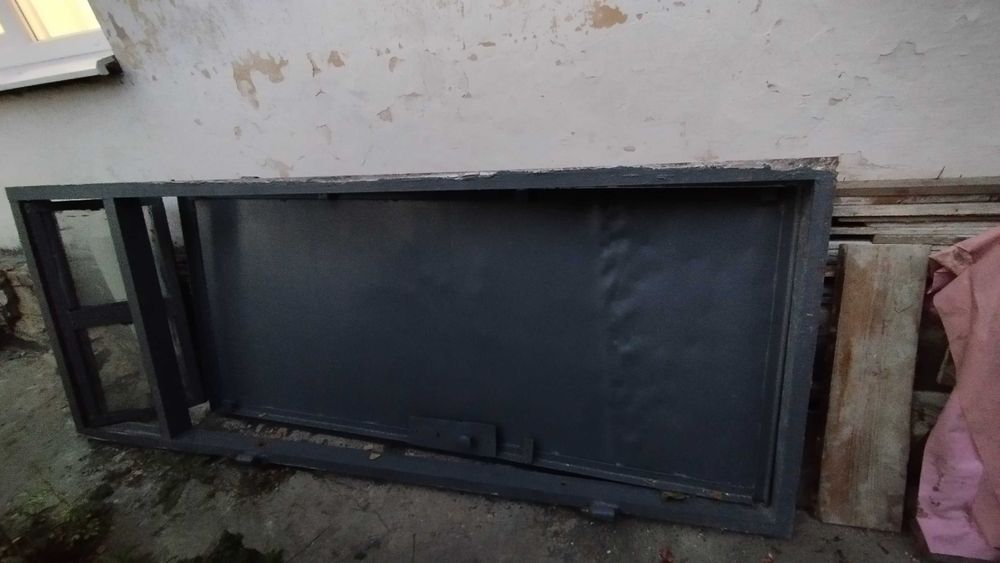Міцні металеві двері з рамою (швелер 8) — 245х93 см (для дачі, гаража)