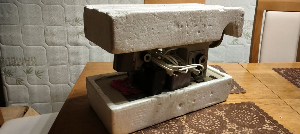 Maszyna do szycia Łucznik Predom 451