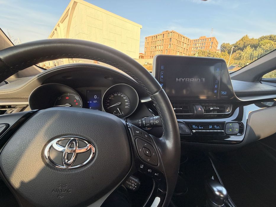 Toyota C-HR 1.8 Hybrid Exclusive