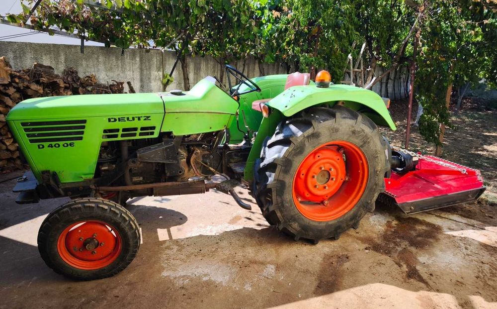 Trator DEUTZ D4006 com capinadeira e documentos