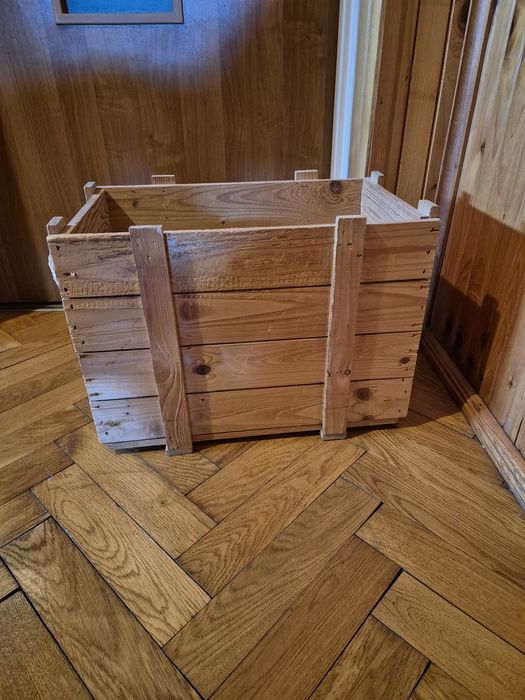 Zestaw gazetnik donica komódka skrzynia drewniana