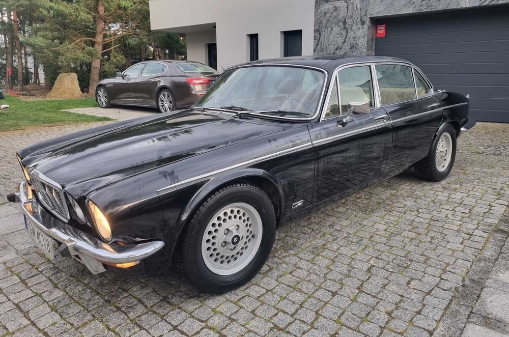 Jaguar XJ12 rok 1975 5.3 V12