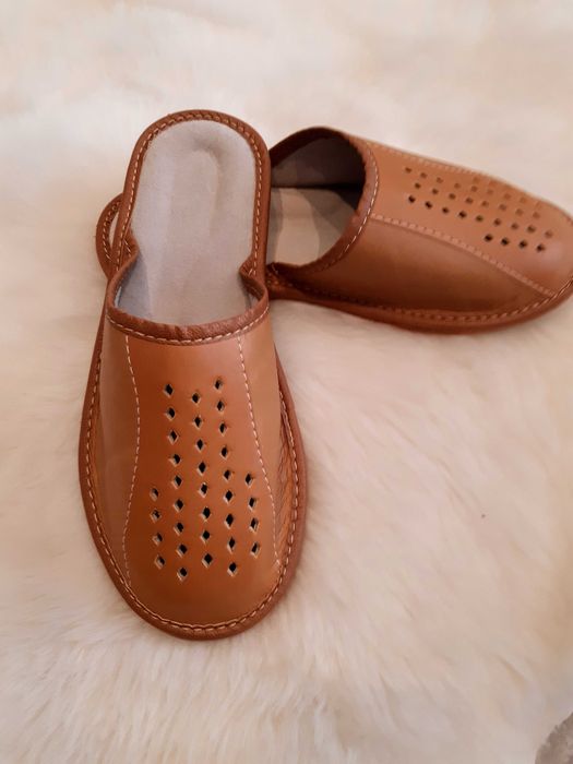 Pantofle domowe klapki skórzane kapcie męskie rozmiar 45 NOWE