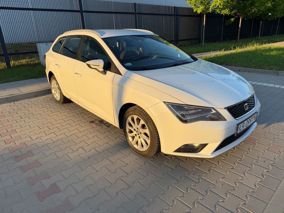 Seat Leon Seat Leon ST LED start stop. Hak.