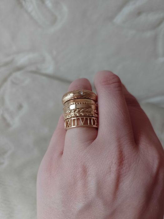 ASOS/ Zestaw 4 x pierścionek) obrączka z Londynu, NOWY