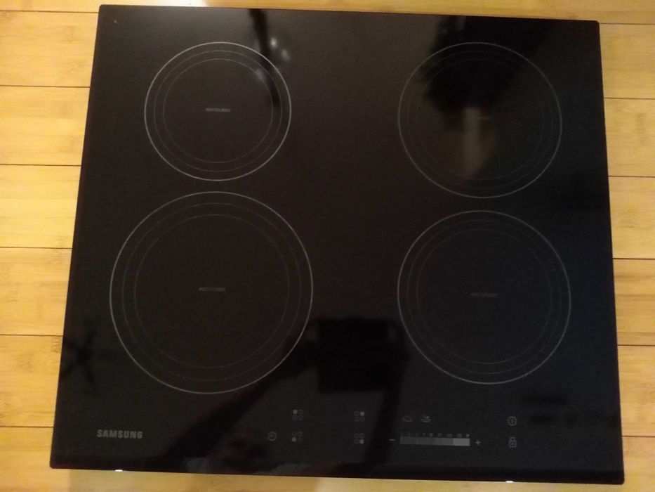 SZKŁO do płyty indukcyjnej Samsung CTN464FB01