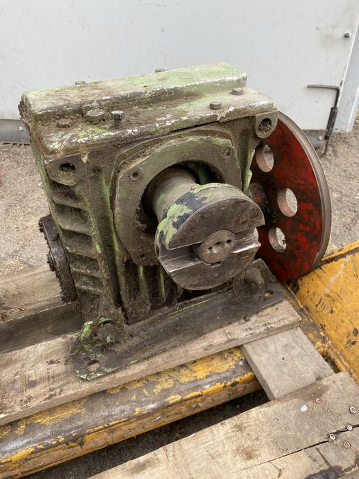 Редуктор червʼячний 1:80, 1:400, 1:800