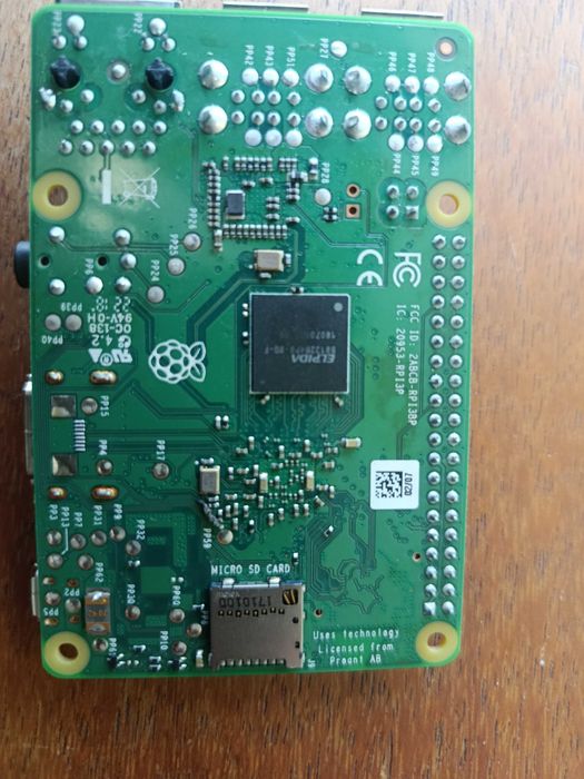 Raspberry Pi 3b+ + caixa original + PiSwitch
