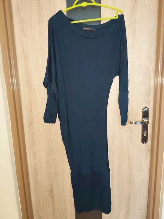 Asymetryczna granatowa długa sukienka rozmiar S