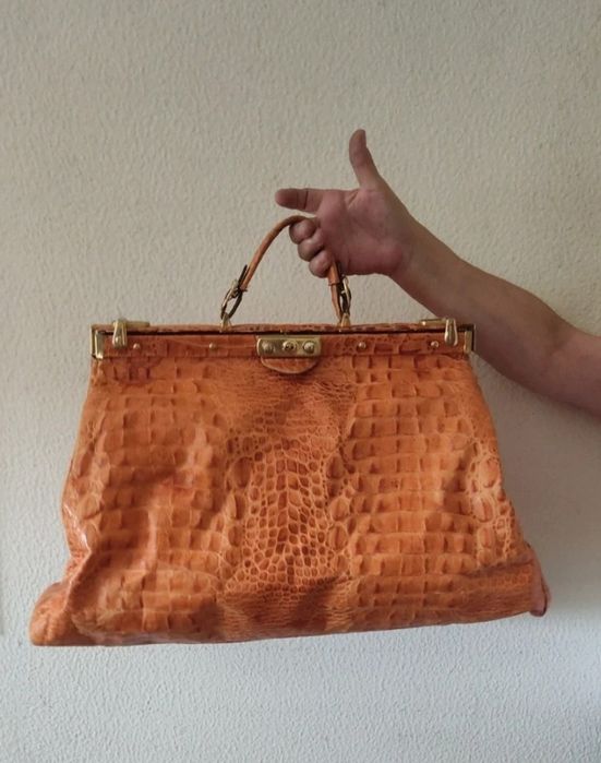 Mala de mão de viagem com fecho e chave