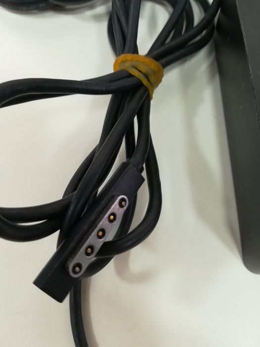 Блок живлення для планшетів Microsoft "model 1536"