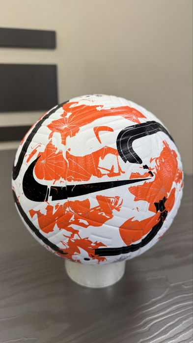 Мяч футбольный NIKE  термошов розмір 5
