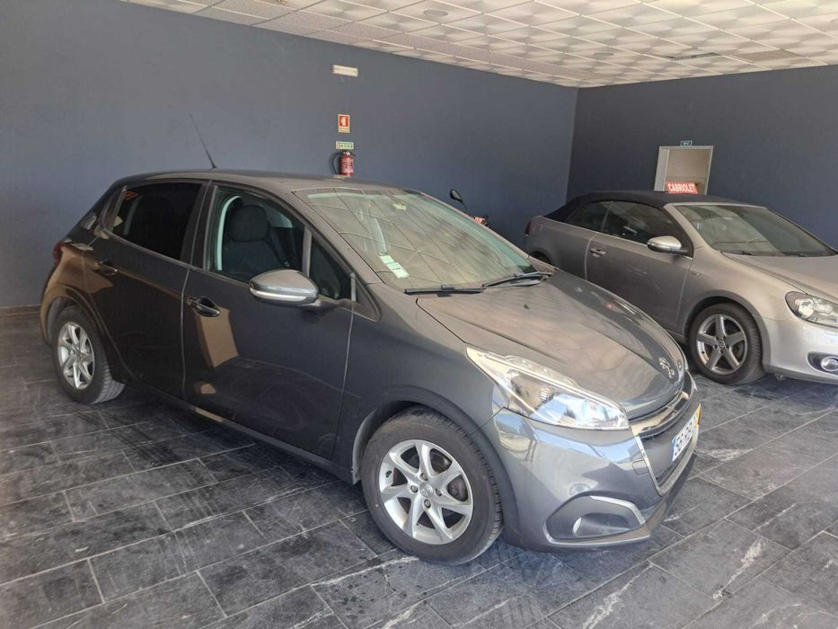 Peugeot 208 1.2 45000kms — photo 2