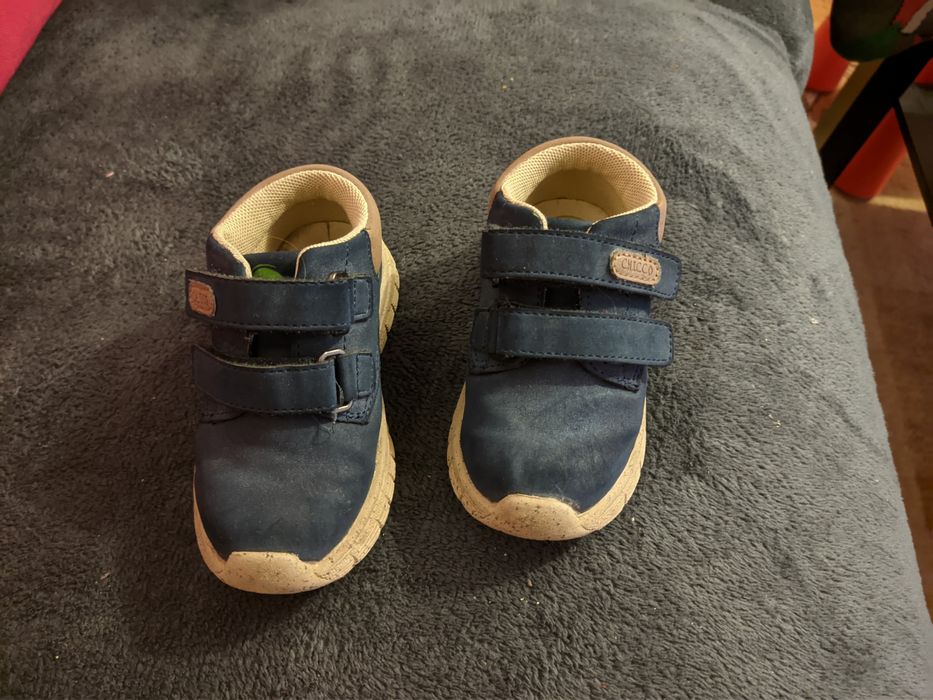 Buty chicco rozmiar 22