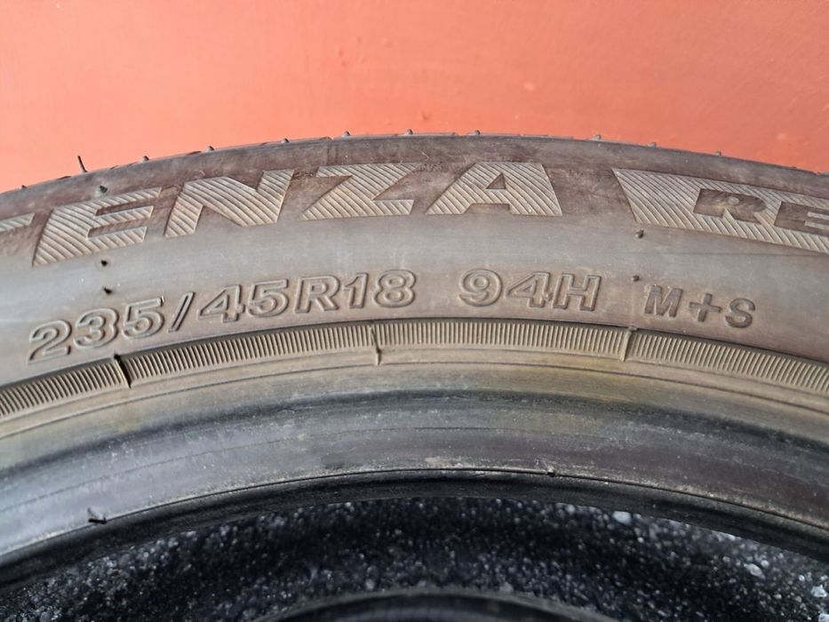 Продам Резину Bridgestone Potenza 235/45/18 M+S