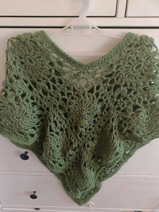 Chusta robiona na szydełku