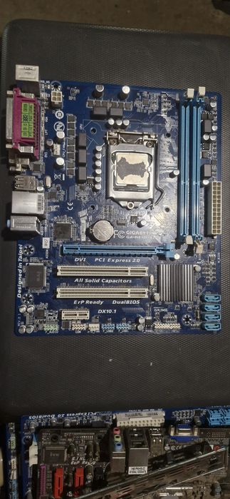 материнка GIGABYTE H61M-S2 PV