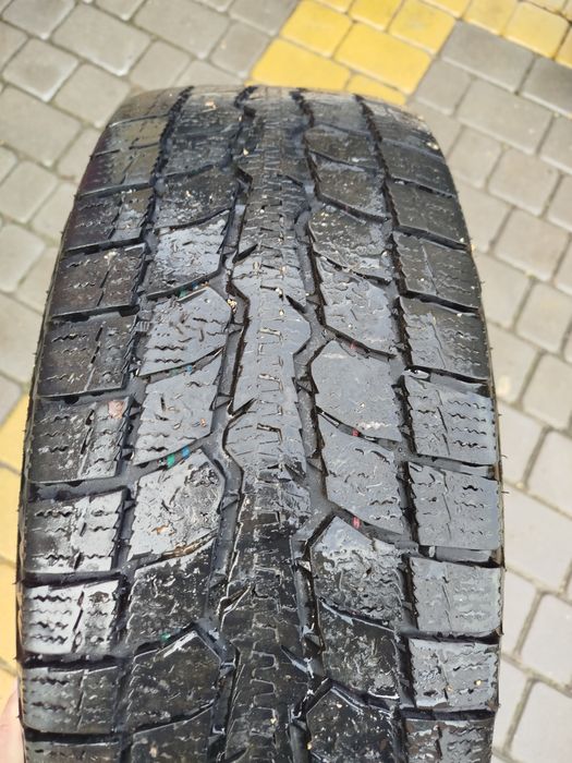 Резина на дисках Nissan Qashqai 215/65/16 зима Toyo