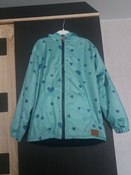 Куртка на весну на 5років