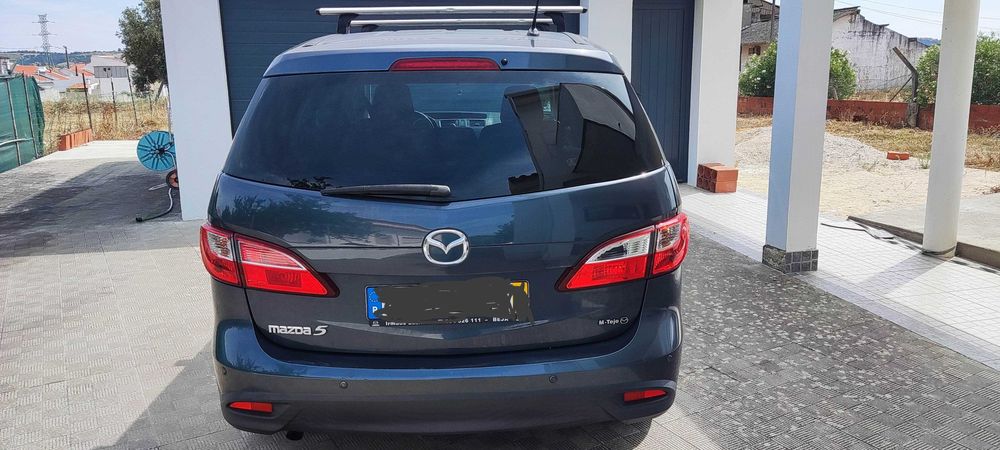 Mazda 5 1.6 diesel (7 lugares) Classe 1 na AE. Nacional 3/2011