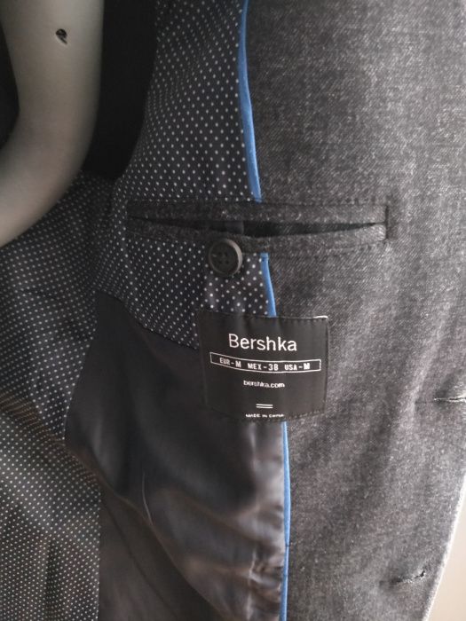 Blazer de Homem Bershka Tamanho 38