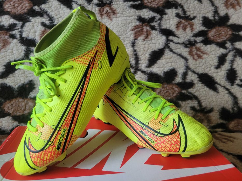 Super młodzieżowe buty piłkarskie Nike Mercurial Superfly 8 r.38