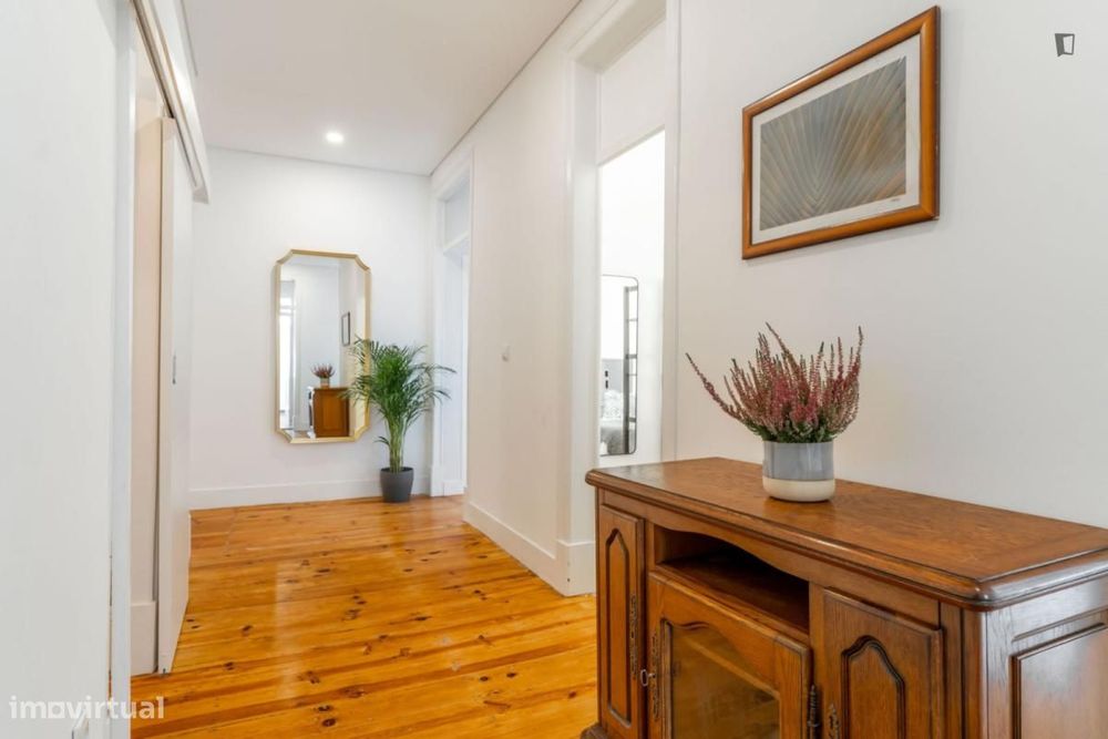 Quarto - localizado em Anjos Lisbon